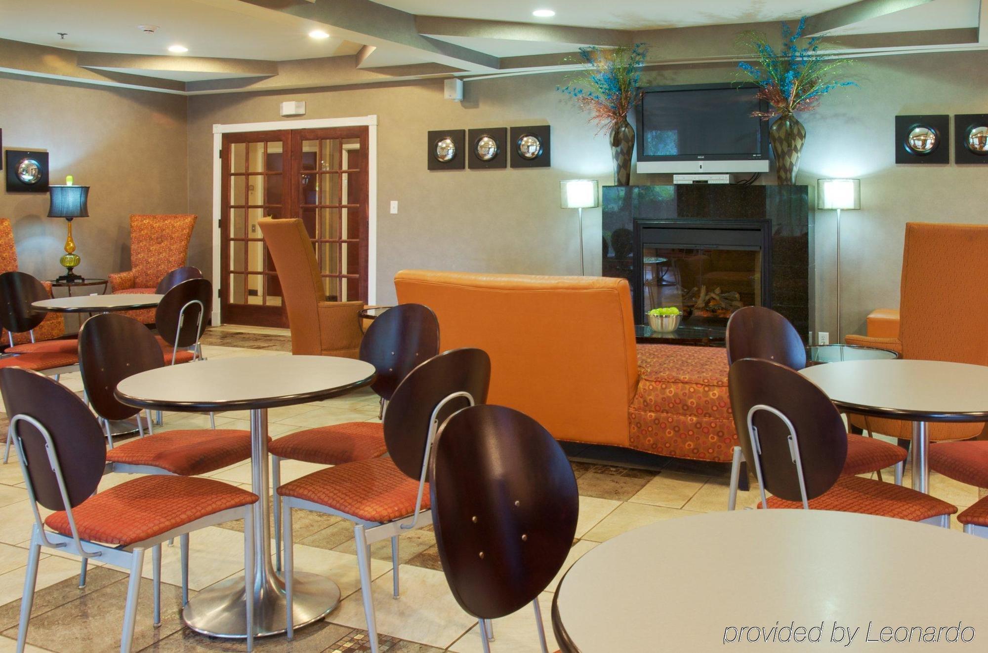 Holiday Inn Express & Suites Alexandria, An Ihg Hotel Restoran foto